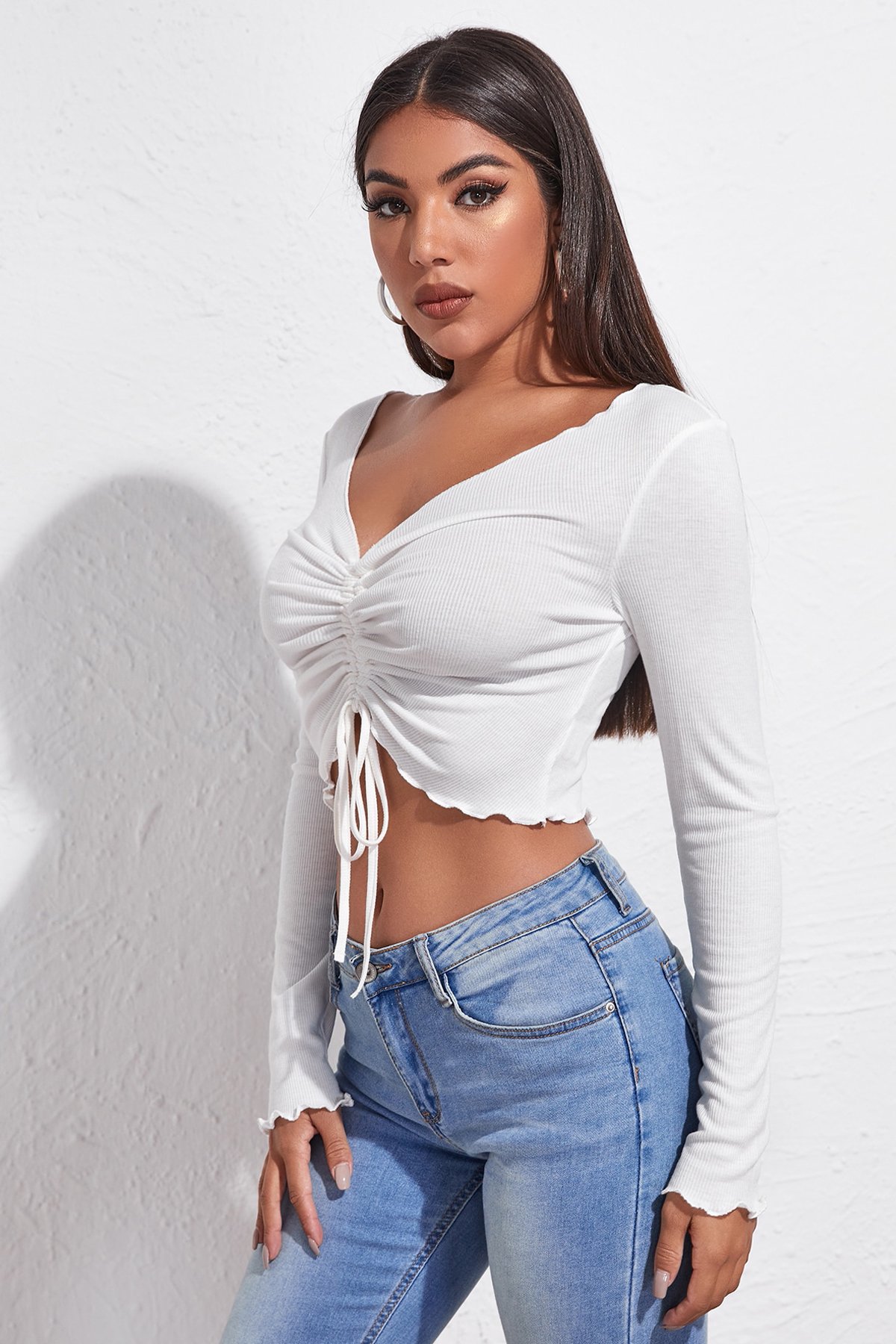 Kadın Beyaz Uzun Kollu Büzdürme Bağcık Detaylı Crop Top Bluz — görsel 4