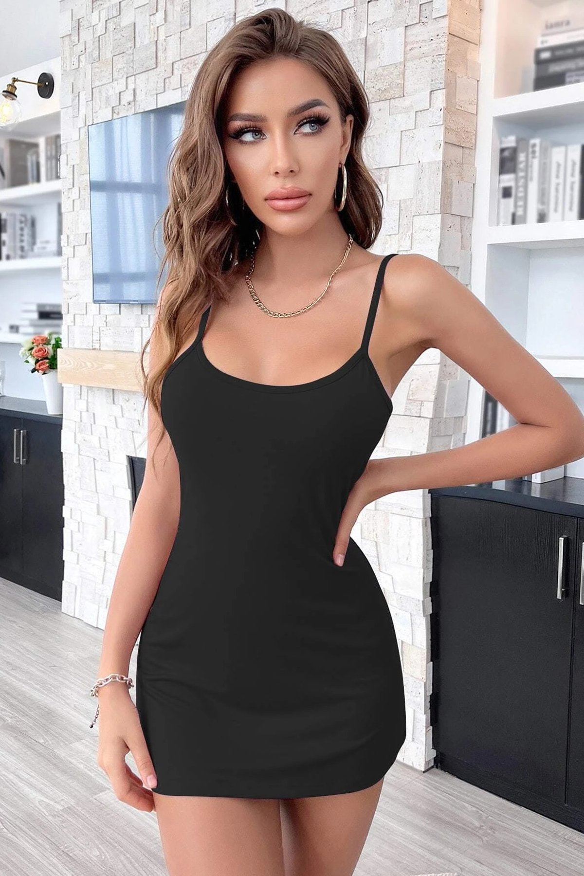 Kadın Siyah Sırt Kısmı Komple Dantelli Mini Gecelik — görsel 4